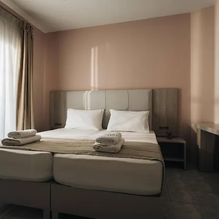 Dream House * Μακρύς Γιαλός